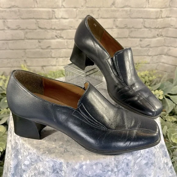 Naturalizer Navy Blue Leather Square Toe 2” Dress Heel Loafers WMS 8M💙GUC💙 - Picture 1 of 9